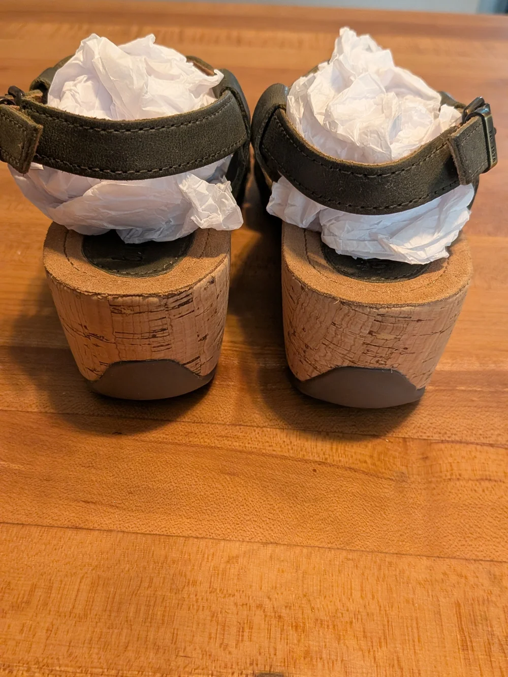 NWT Bussola Nynette Khaki Green Woven Leather Cork Wedge Sandals Size 37 (US 7)